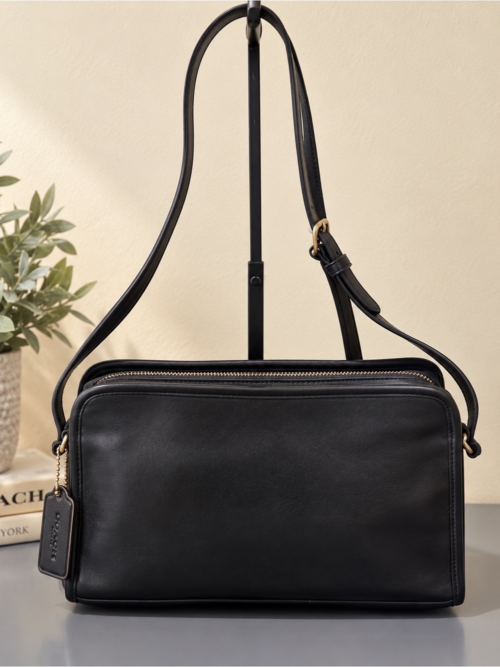 Vintage Coach Sutton 9814 Black Leather Crossbody Bag USA Made